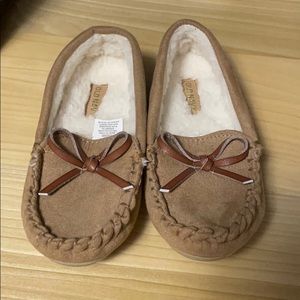 Toddler Houseshoes NWOT